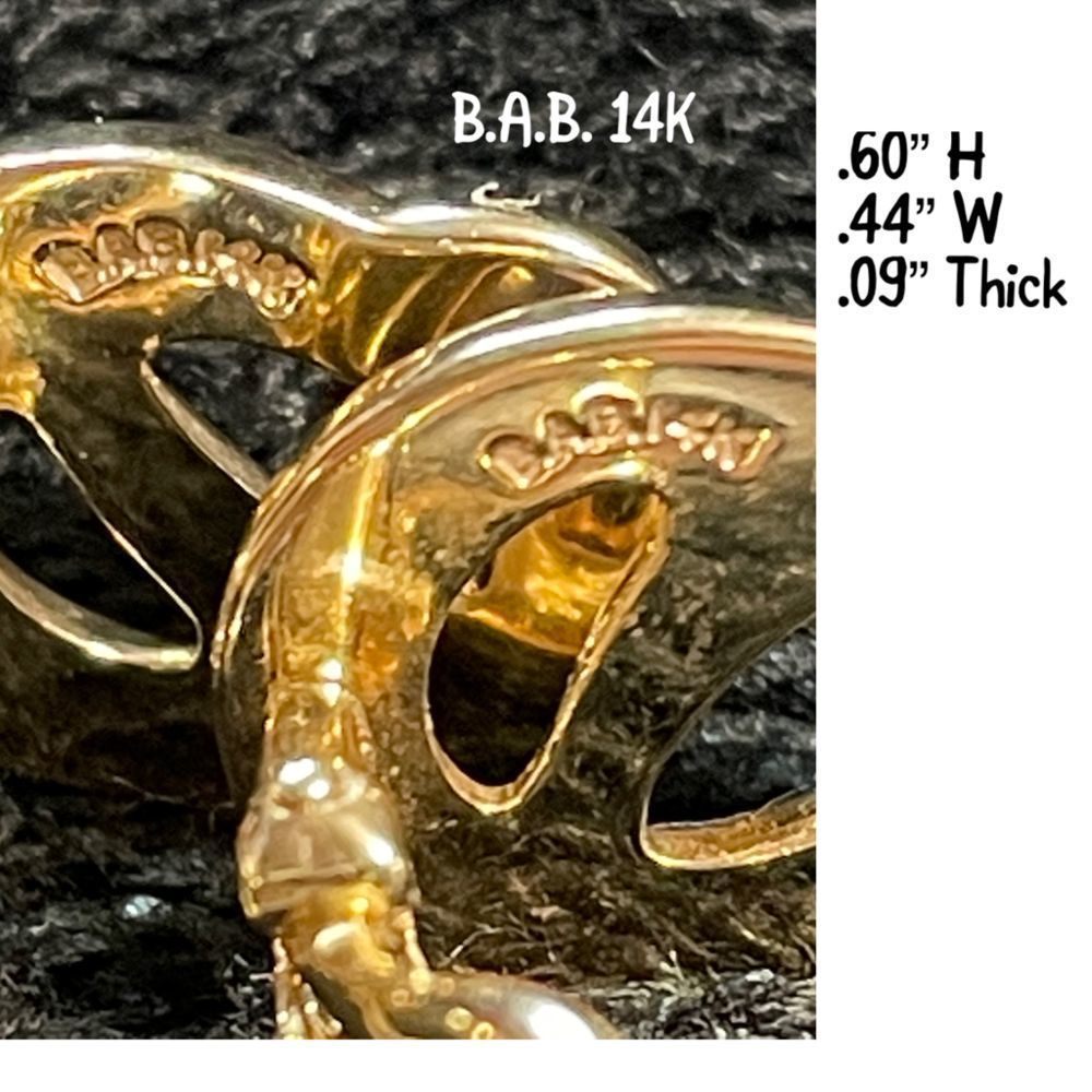 14KT Yellow Gold Pretzel Design Clip On Earrings - Picture 4 of 6